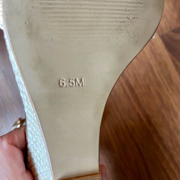 Lilly Pulitzer Gold and Cream Wedges - Picture 6 of 7